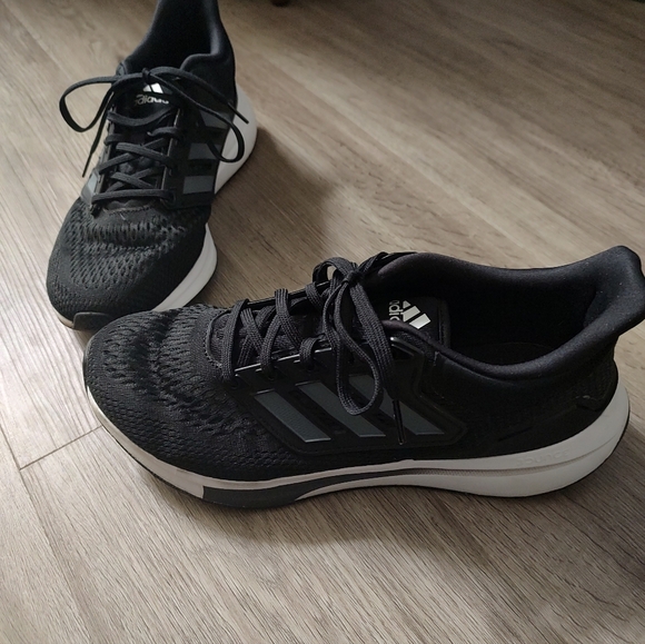 Adidas Men's Black Athletic Sneakers - Picture 4 of 7